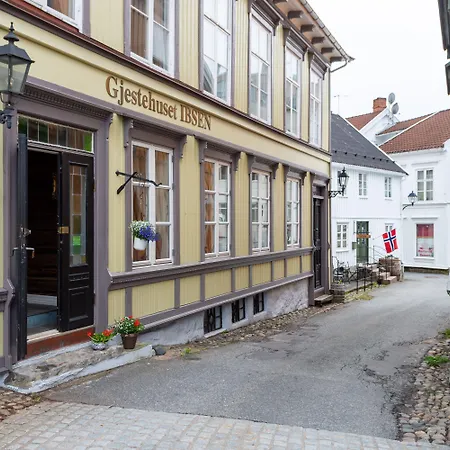 Gjestehuset Ibsen Nocleg ze śniadaniem