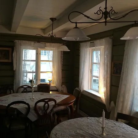 Gjestehuset Ibsen Bed & Breakfast