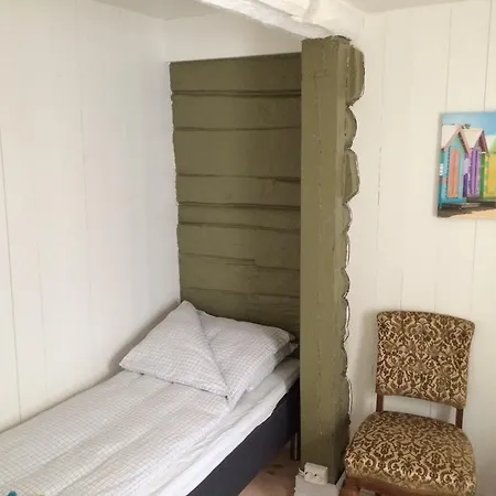 Gjestehuset Ibsen Bed & Breakfast 3*