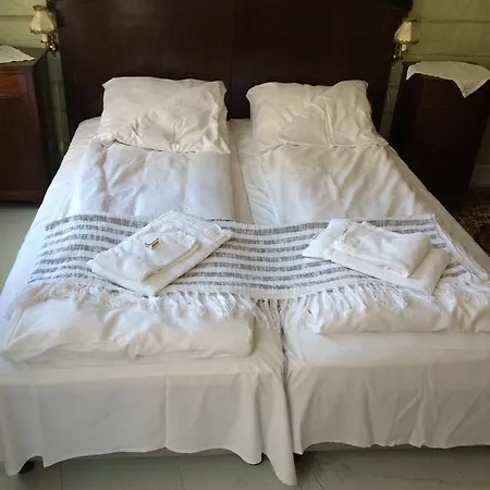 Gjestehuset Ibsen Oda ve Kahvaltı