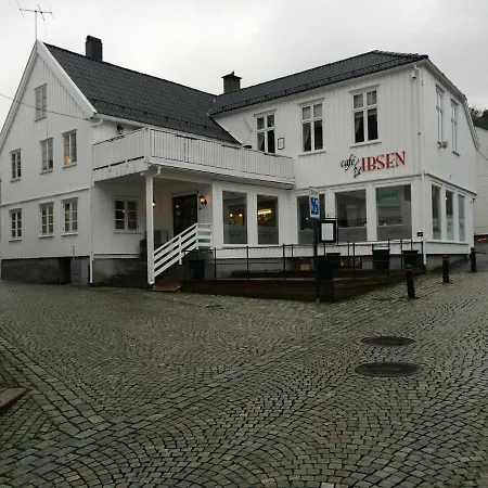 Bed & Breakfast Gjestehuset Ibsen