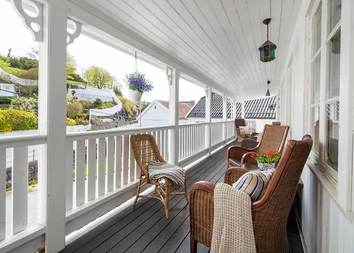 Bed & Breakfast Gjestehuset Ibsen Grimstad (Aust-Agder)