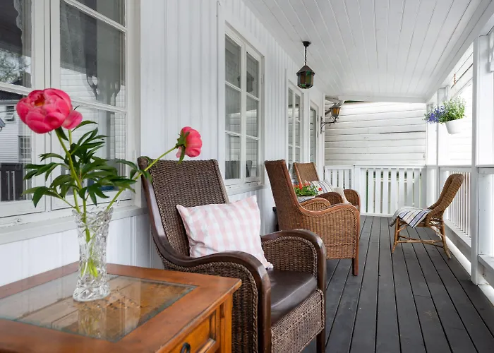 Bed & Breakfast Gjestehuset Ibsen Grimstad (Aust-Agder)