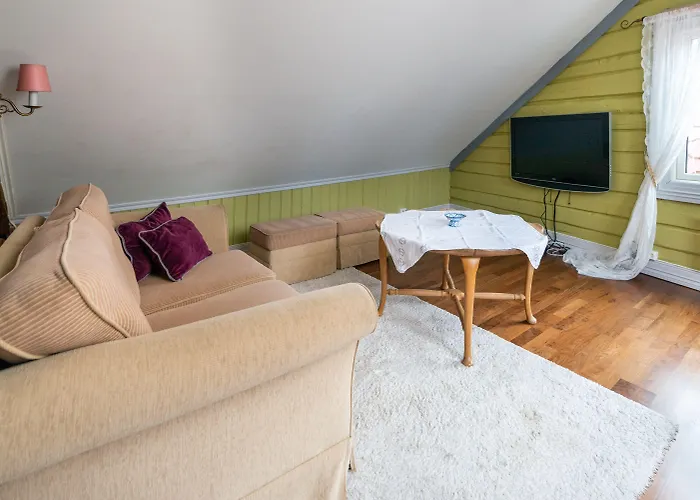 Bed & Breakfast Gjestehuset Ibsen 3*