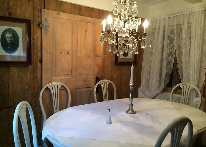 Bed & Breakfast Gjestehuset Ibsen Grimstad (Aust-Agder)