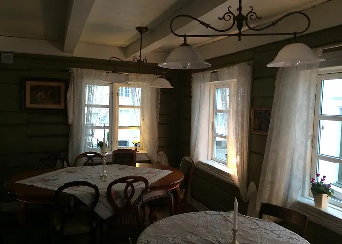 Gjestehuset Ibsen Bed & Breakfast