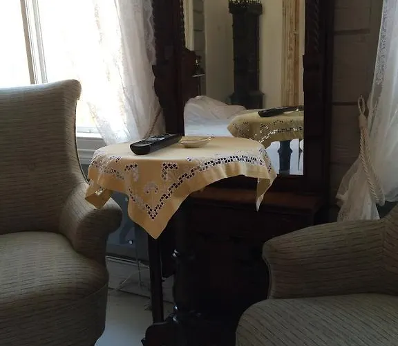 Bed & Breakfast Gjestehuset Ibsen 3*