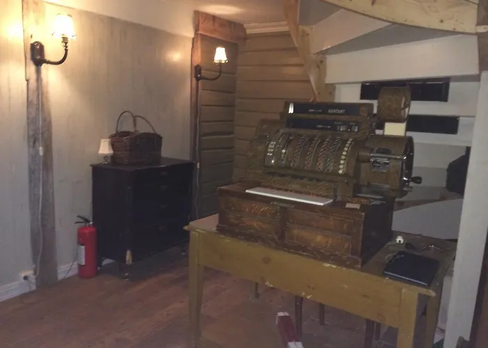 Bed & Breakfast Gjestehuset Ibsen 3*