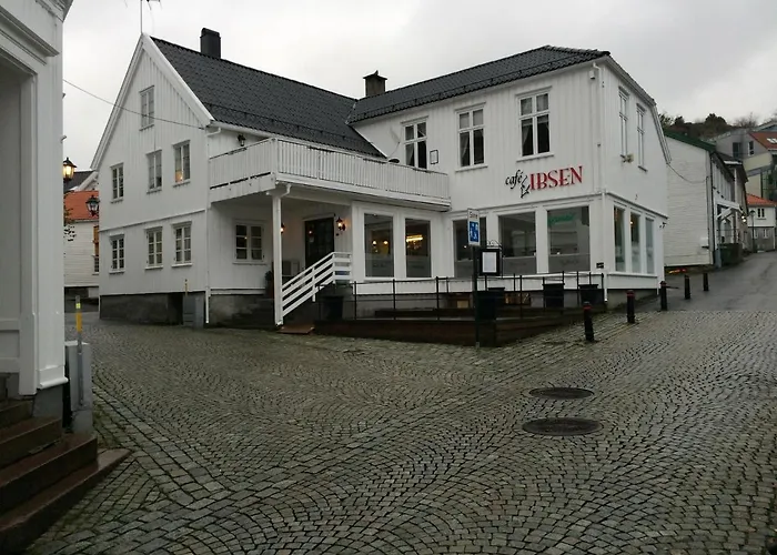 Bed & Breakfast Gjestehuset Ibsen