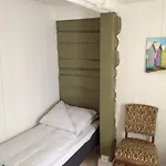 Gjestehuset Ibsen לינה וארוחת בוקר 3*